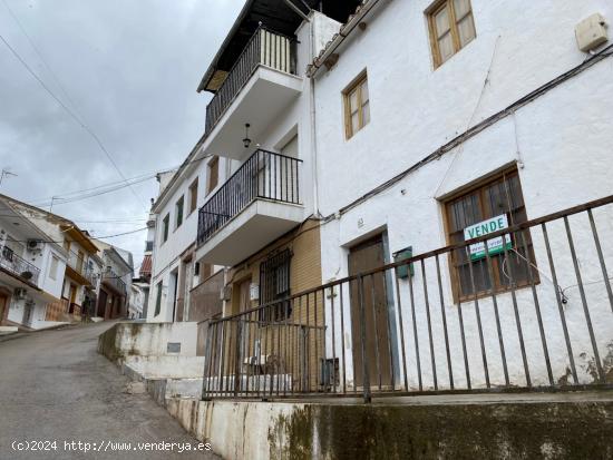 CASA EN ALGARINEJO SITUADA EN ZONA CENTRO DEL PUEBLO !! - GRANADA