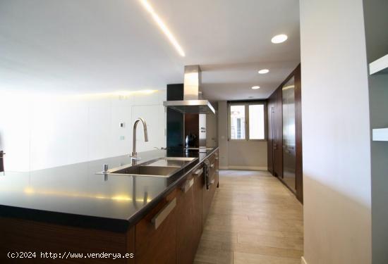 EN VENTA, 4 DORMITORIOS, FRENTE AL PUERTO DE ALICANTE, EDIFICIO EXCLUSIVO. - ALICANTE