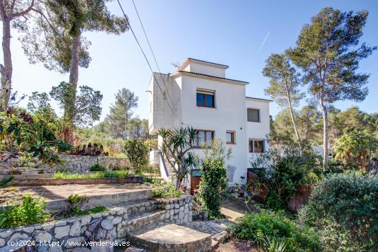 CASA ADOSADA EN VENTA EN OLIVELLA - MAS MESTRE - BARCELONA