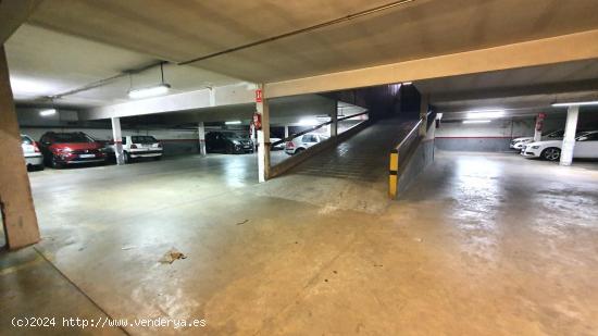 PLAZA DE PARKING EN LA CREU DE BARBERÀ - BARCELONA