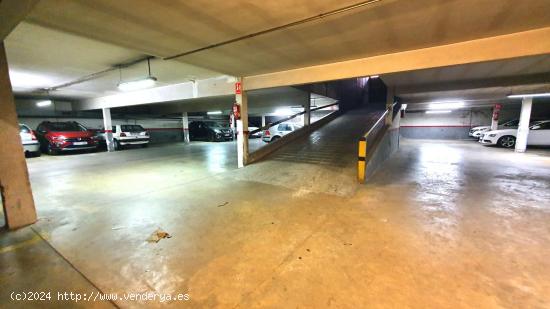  PLAZA DE PARKING EN LA CREU DE BARBERÀ - BARCELONA 