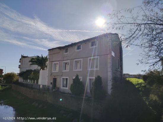 Casa con Terreno - NAVARRA