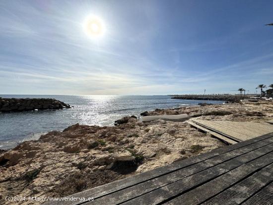 Ático de lujo en primera línea de las Piscinas Naturales - ALICANTE