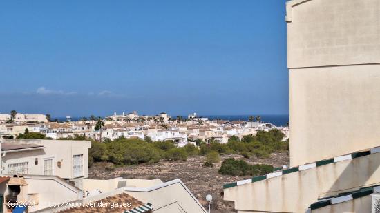 Hermosa casa cerca de la playa en Orihuela Costa 2 habitaciones 1 baño con solárium privado y vist