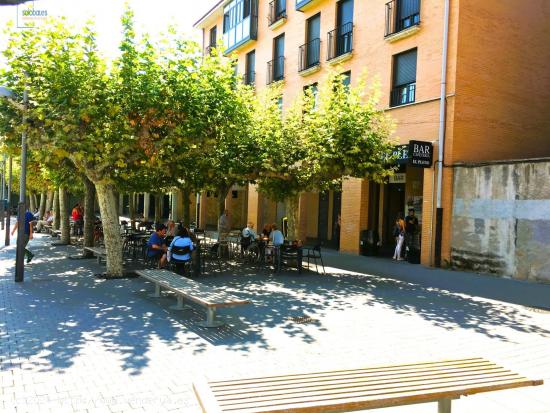  SOLOBAR OFRECE RENTABLE BAR EN EL CENTRO DE VILLAVA - NAVARRA 