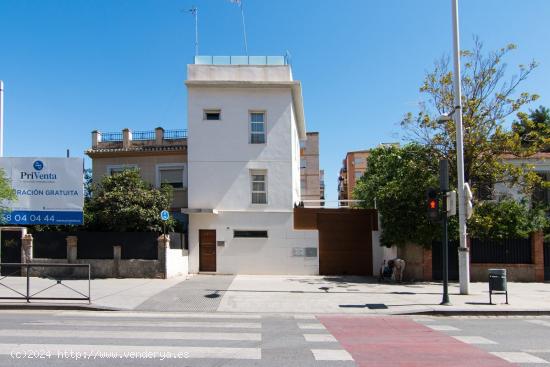  CASA NUEVA CON PISCINA EN AVENIDA AMERICA - GRANADA - GRANADA 