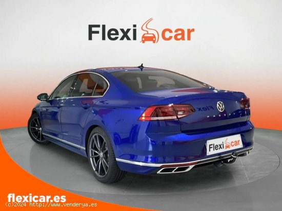 Volkswagen Passat R-Line 2.0 TSI 140kW (190CV) DSG - L Hospitalet de Llobregat