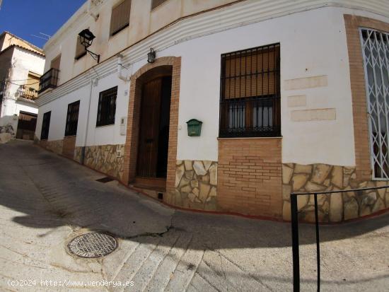 Casa en venta en Ohanes - ALMERIA