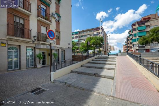 LOCAL COMERCIAL. CAMINO DE RONDA. ROTONDA HELICOPTERO. - GRANADA