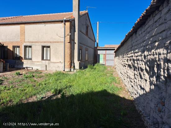 Casa en venta en Campo de Cuéllar. Amplia parcela. Ref.1952 - SEGOVIA