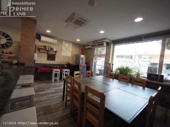 En venta restaurante en pleno funcionamiento de 270 m2, con 3 ambientes, barra, comedor y patio - CI