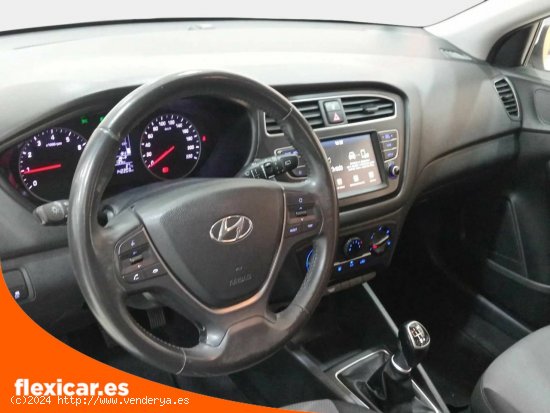 Hyundai i20 1.0 TGDI 74kW (100CV) Essence LX - Pinto