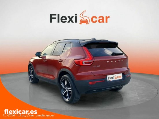 Volvo XC40 1.5 T3 R-Design Auto - Olías del Rey