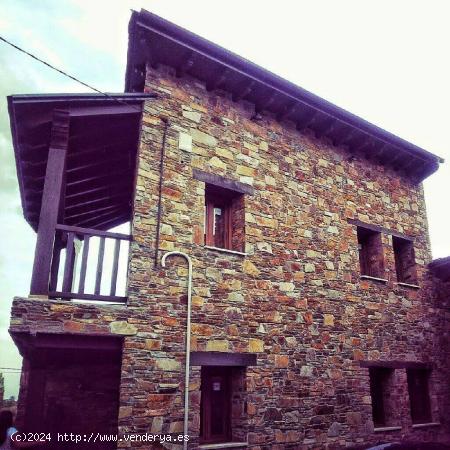 CASA DE PIEDRA EN LOMBILLO. SEMINUEVA - LEON