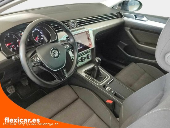 Volkswagen Passat Advance 2.0 TDI 110kW (150CV) Variant - Jaén