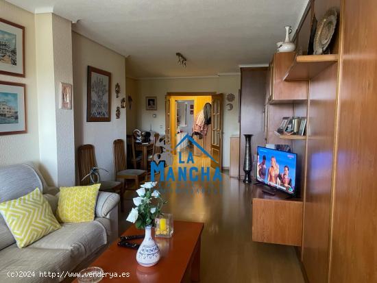 INMOBILIARIA LA MANCHA VENDE PISAZO EN ZONA FERIA EN ALBACETE. - ALBACETE