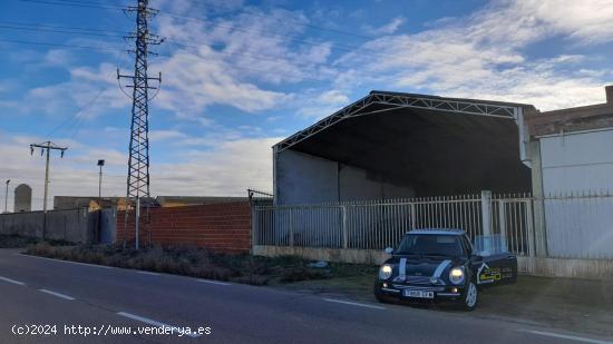 VENTA DE NAVE INDUSTRIAL EN CARRETERA DE MEDINA A RODILANA - VALLADOLID