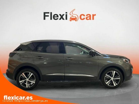 Peugeot 3008 1.2 PURETECH 96KW (130CV) ALLURE S&S - L Hospitalet de Llobregat