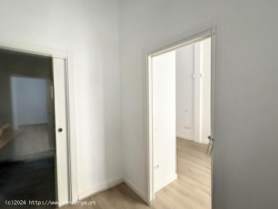 Piso en venta en El Poble sec - BARCELONA