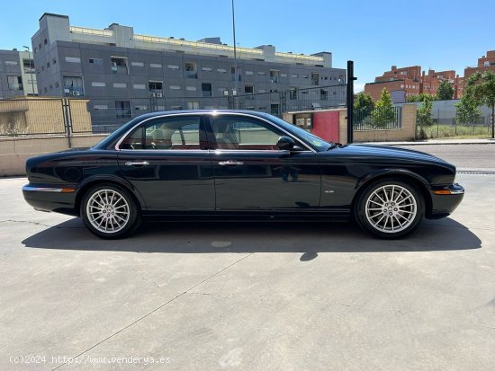 Jaguar XJ XJ6 2.7D V6 Executive - Parla