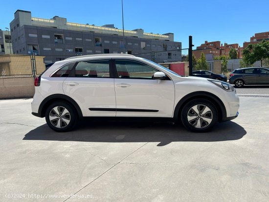 Kia Niro 1.6 GDi Híbrido 104kW (141CV) Drive - Parla