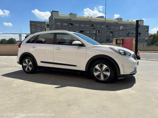 Kia Niro 1.6 GDi Híbrido 104kW (141CV) Drive - Parla