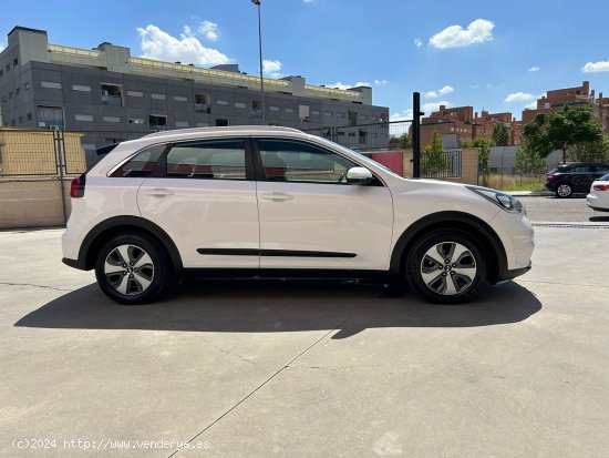 Kia Niro 1.6 GDi Híbrido 104kW (141CV) Drive - Parla