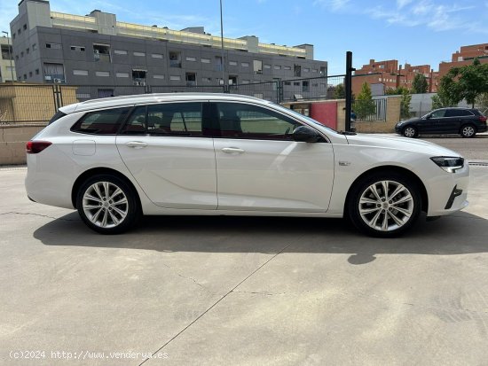 Opel Insignia  GS Business Elegance 2.0D DVH 130kW MT6 - Parla