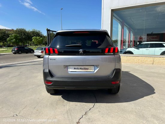 Peugeot 5008 Active BlueHDi 96kW (130CV) S&S EAT8 - Parla