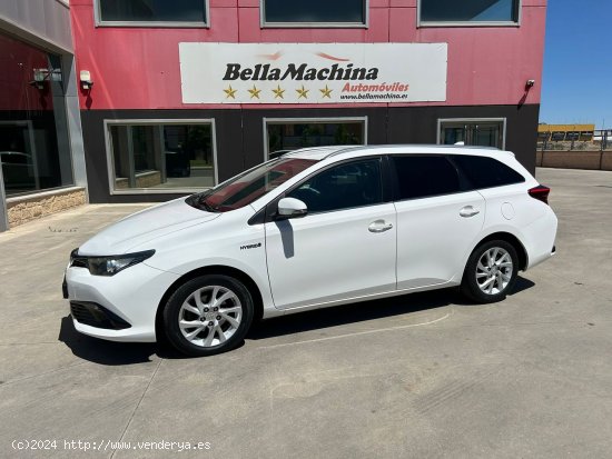 Toyota Auris 1.8 140H Active Touring Sports - Parla