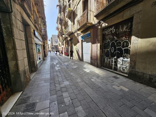 LOCAL COMERCIAL EN VENTA EN RENTABILIDAD  EN EL RAVAL , BARCELONA - BARCELONA