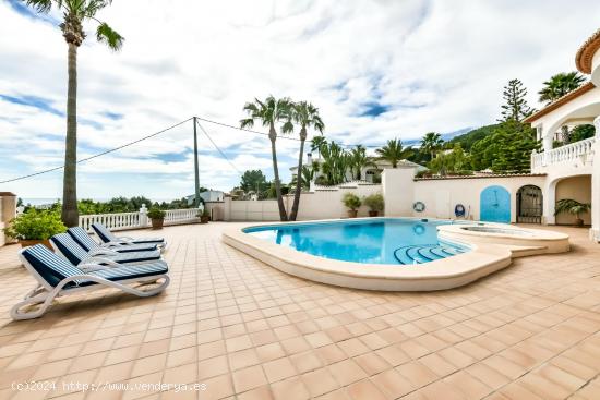 Preciosa villa con fantásticas vistas al mar, Peñón y la ciudad. - ALICANTE