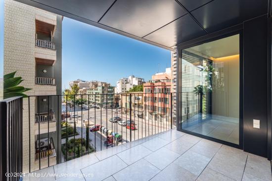 Piso de 2 dormitorios, terraza, piscina y trastero en Santa Catalina - BALEARES