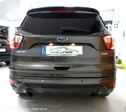 Ford Kuga ST LINE EDITION LIMITED - Montcada i Reixach