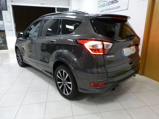 Ford Kuga ST LINE EDITION LIMITED - Montcada i Reixach