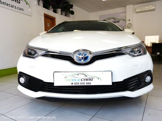 Toyota Auris Touring Sports FEEL! - Montcada i Reixach