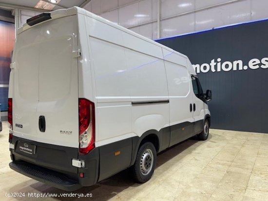 Iveco Daily 2.3 TD 35S 16V 3520L/H2 12 M3 - Sada