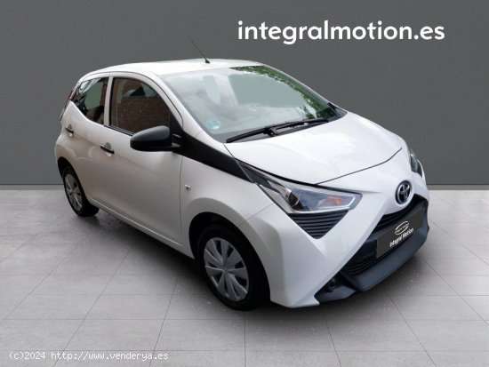 Toyota Aygo 1.0 70 x-play - Vigo