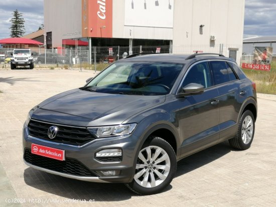 Volkswagen T-Roc Advance 1.5 TSI 110kW (150CV) DSG Automático gris 2021 - Carcaixent