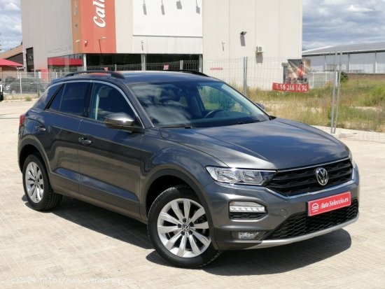 Volkswagen T-Roc Advance 1.5 TSI 110kW (150CV) DSG Automático gris 2021 - Carcaixent