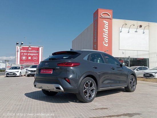 Kia XCeed 1.6 GDi PHEV 104kW (141CV) eTech GRIS OSCURO 2021 - Carcaixent