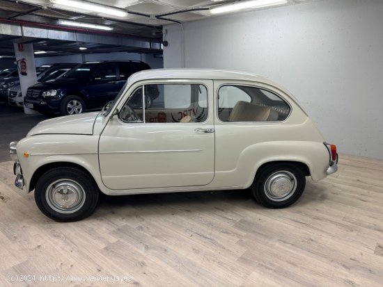 Seat 600 E - Madrid