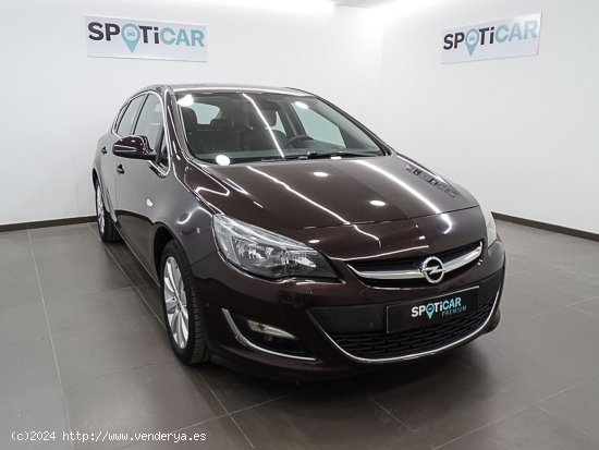 Opel Astra 1.4 Turbo Excellence - Manises