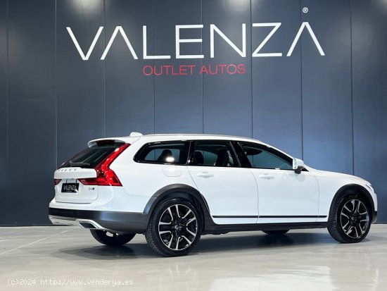 Volvo V90 Cross Country CROSS COUNTRY 2.0 D4 190 AUTO 4WD - Córdoba