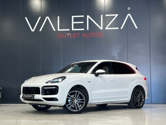  Porsche Cayenne 3.0 E-Hybrid 340pk Tiptronic SportDesign Adpative -  