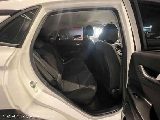 Hyundai Kona 1.0 tgdi 120cv maxx dct - Córdoba