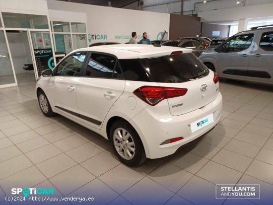 Hyundai i20  1.2 MPI Klass  Nav Go! - Polígono Industrial de Son Castelló