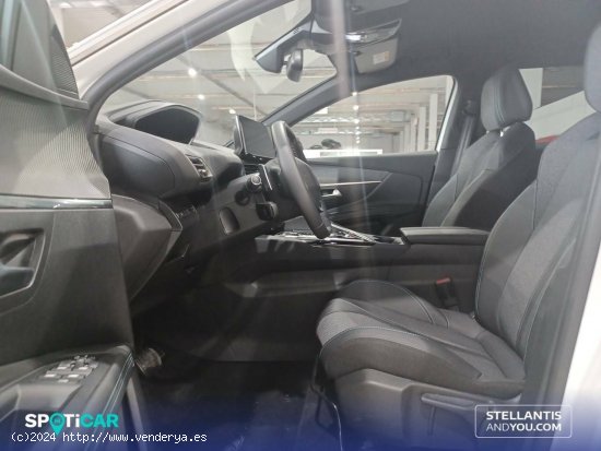 Peugeot 3008  1.2 100KW  eDCS6 Allure Pack - Granada