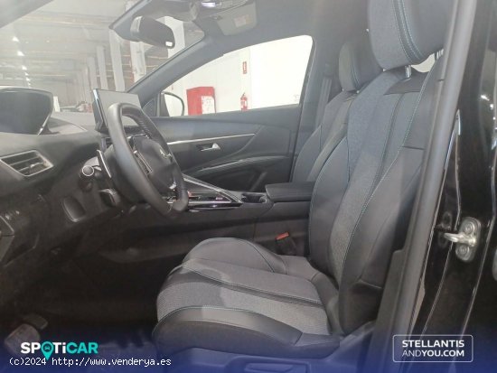 Peugeot 5008  1.2 100KW  eDCS6 Allure Pack - Granada