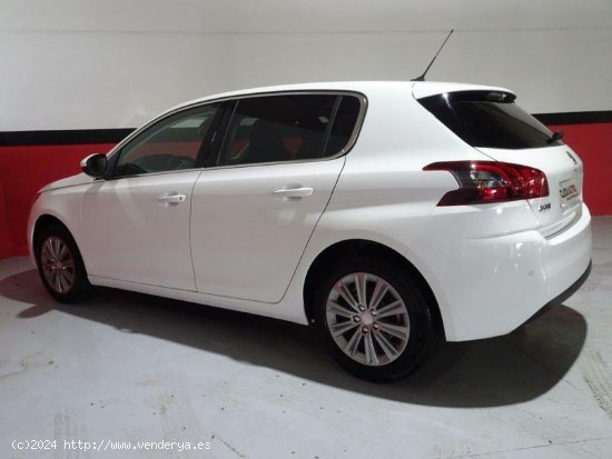 Peugeot 308 1.2 Puretech 110CV Allure  Pack - Sant Jordi de Ses Salines